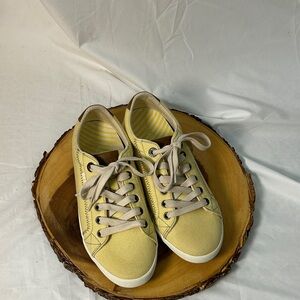 Women's Taos Star Burst Yellow/Tan Canvas Sneakers Size 7.5